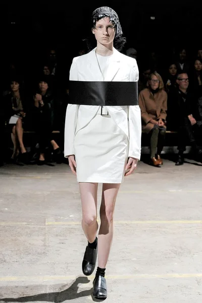 Look 37